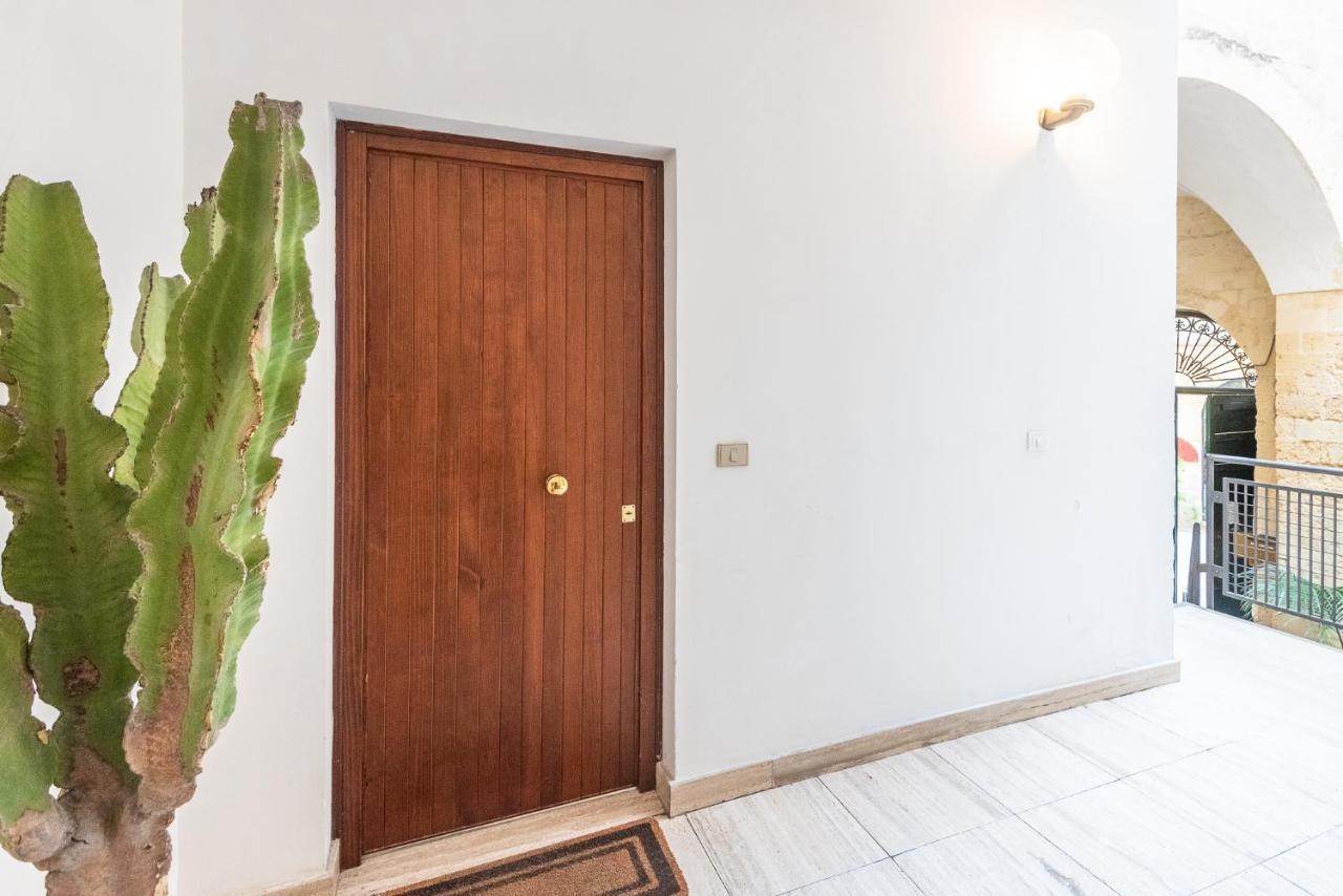 Rubichi 6 - Old Town Apartment Sit Lecce Ngoại thất bức ảnh