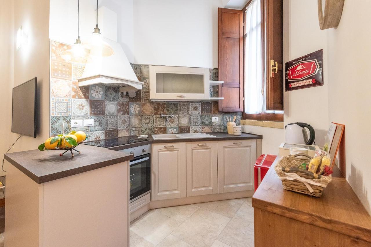 Rubichi 6 - Old Town Apartment Sit Lecce Ngoại thất bức ảnh
